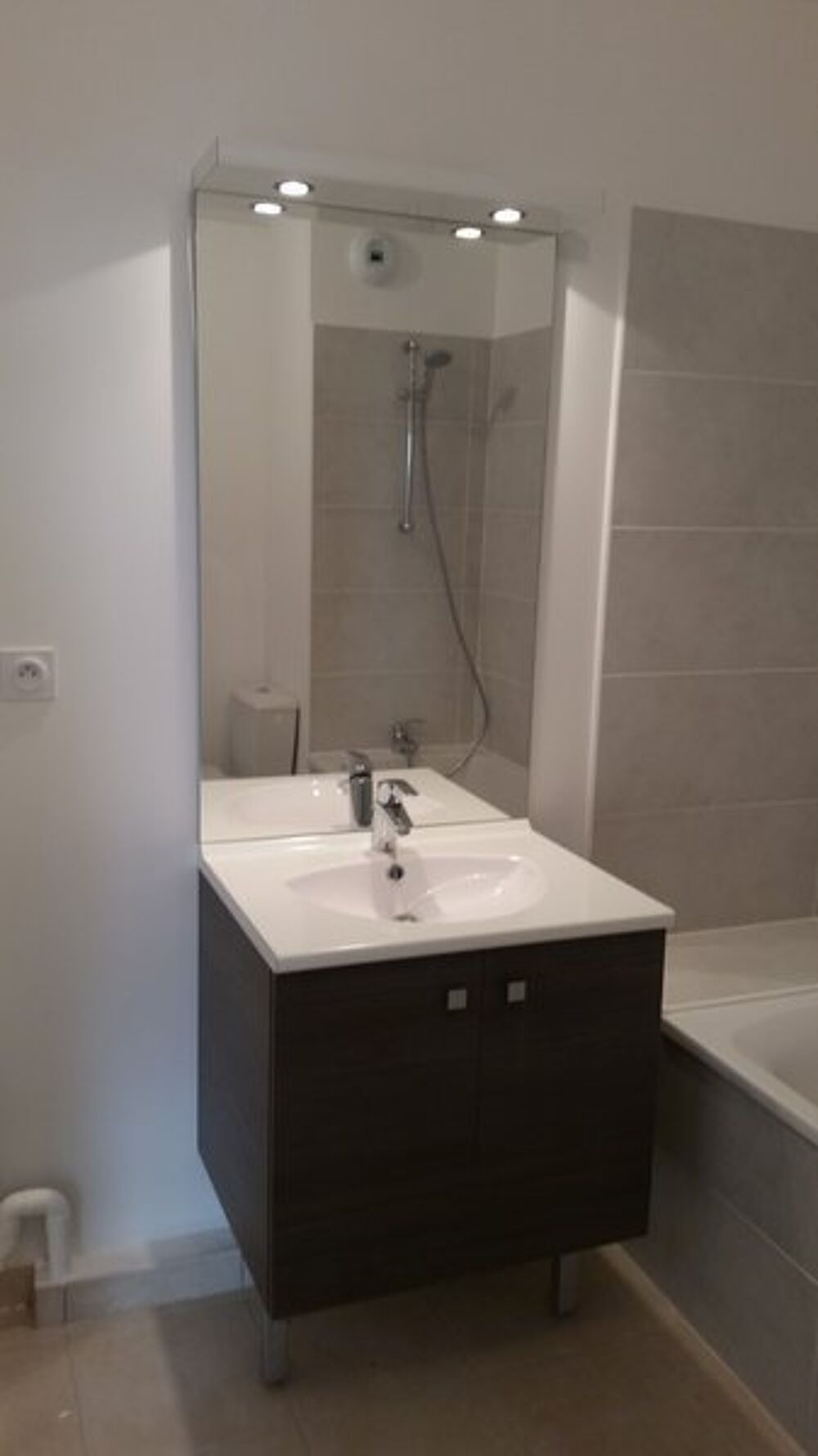 location Appartement - 2 pièce(s) - 48 m² Marseille 13