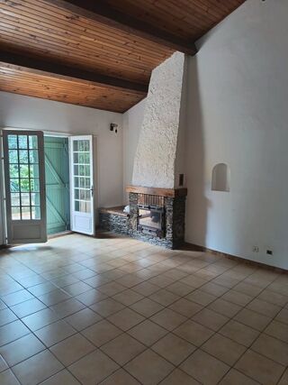  Maison à louer 4 pièces 100 m²