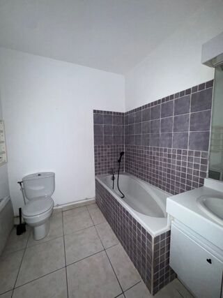  Appartement à louer 2 pièces 36 m²