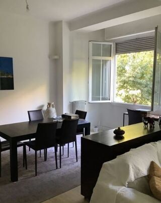  Appartement à louer 2 pièces 72 m²