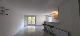  Appartement à louer 3 pièces 84 m²