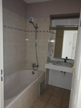  Appartement à louer 2 pièces 40 m²