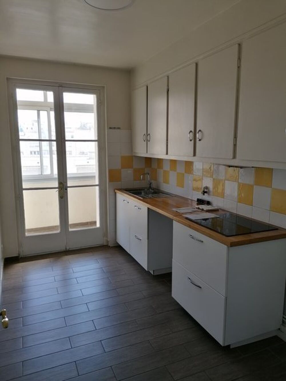 location Appartement - 3 pièce(s) - 83 m² Marseille 8
