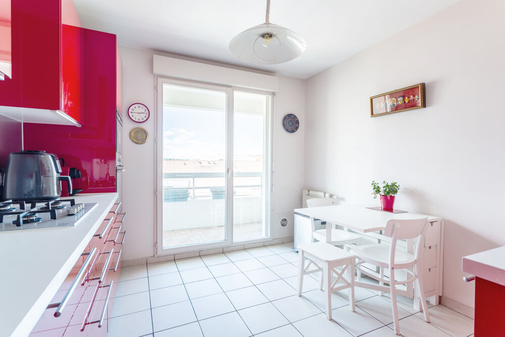 Appartement familial 6ème étage Villeurbanne Gratte-Ciel