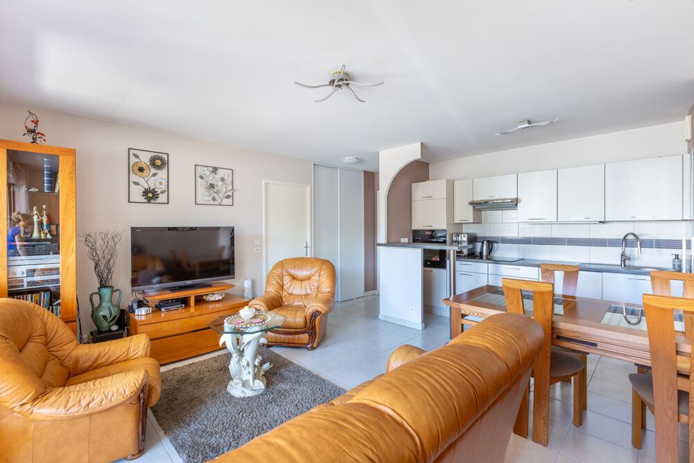 Vente Appartement Appartement T3 avec garage dans résidence récente sécurisée - Mairie de Saint-Laurent-de-Mure St laurent de mure