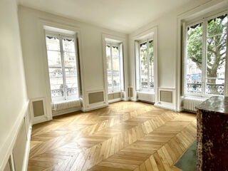  Appartement à louer 2 pièces 66 m²