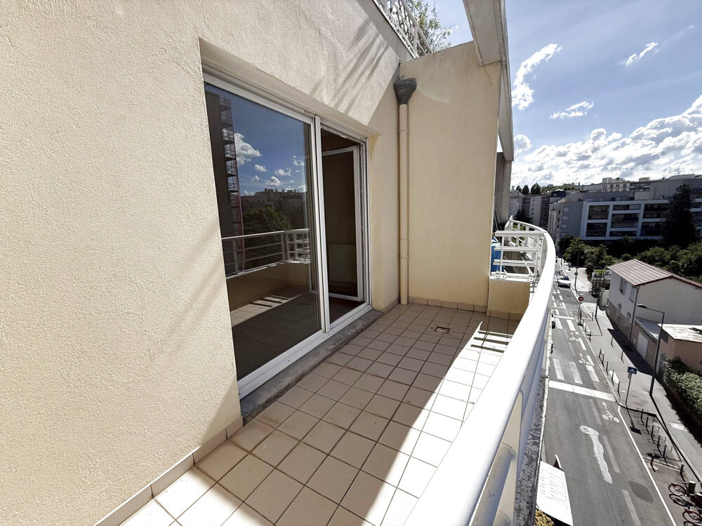 Appartement T3 de 68 m2 avec terrasse et garage Villeurbanne