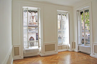  Appartement à louer 2 pièces 66 m²