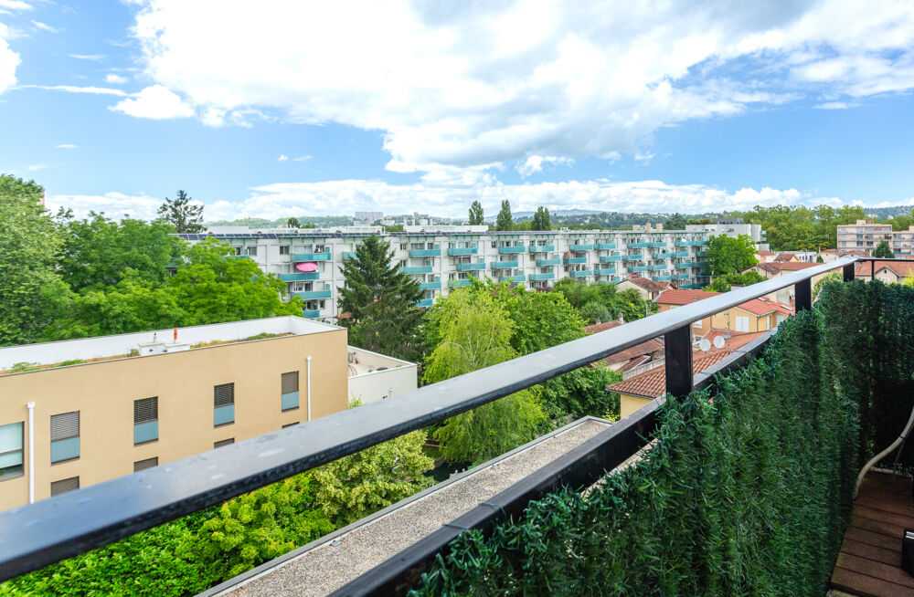 Vente Appartement Appartement T4 83m2  5ème étage   Croix-Luizet Villeurbanne