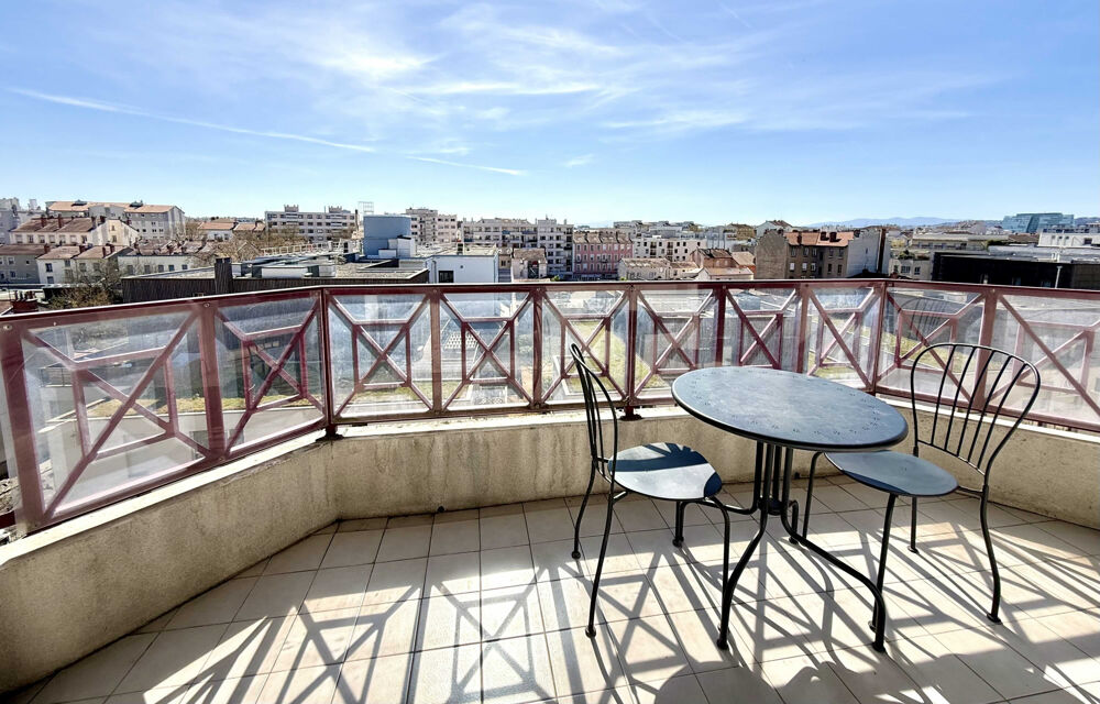 T4 95 m2 6ème étage traversant avec piscine, garage et cave