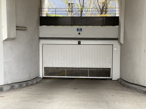  Parking / Garage  louer 14 m