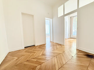  Appartement à louer 2 pièces 66 m²