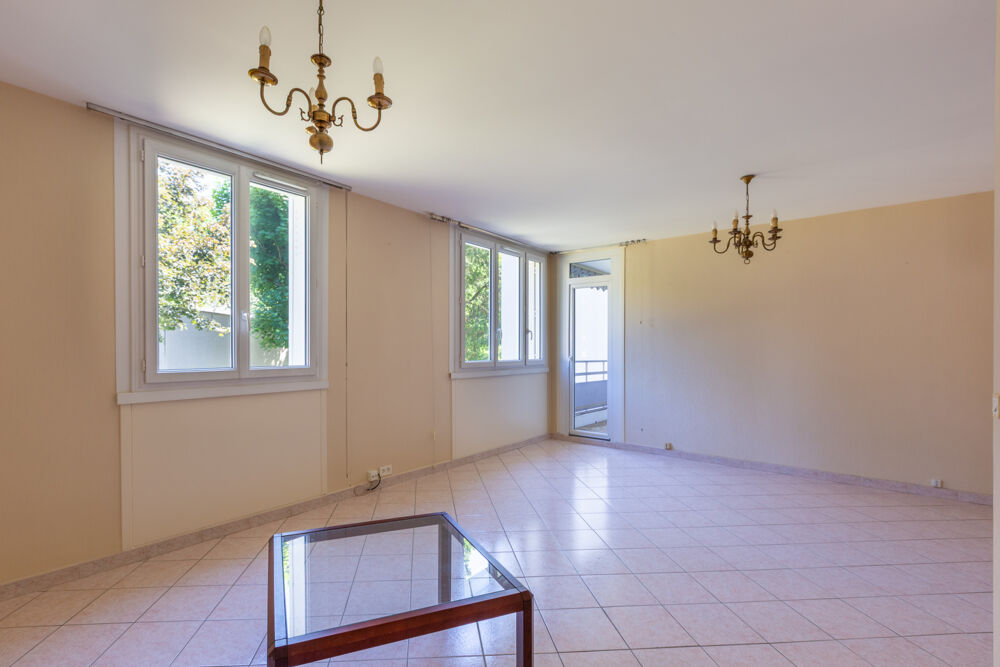 Appartement T4 sans vis-à-vis avec balcon et garage Résidence arborée