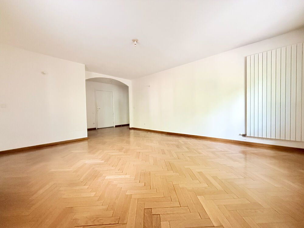 Grand T3 avec balcons et garage Villeurbanne Charpennes