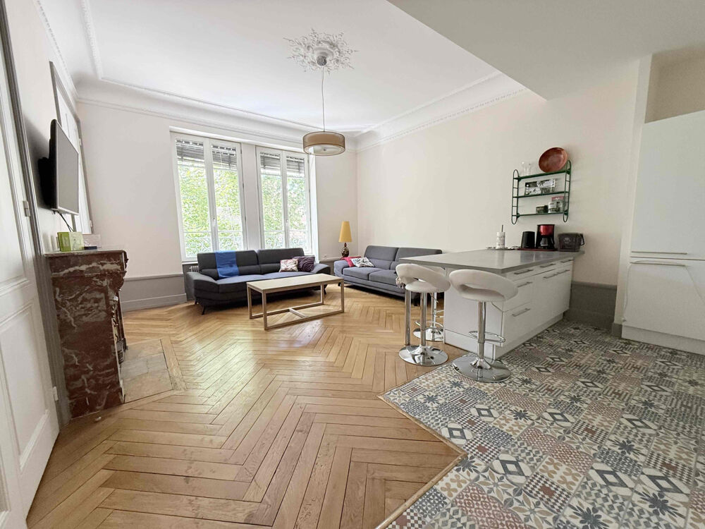 Location Appartement 4 chambres 106 m2 proche des métros Charpennes et République et du parc de la Tête d'Or Villeurbanne
