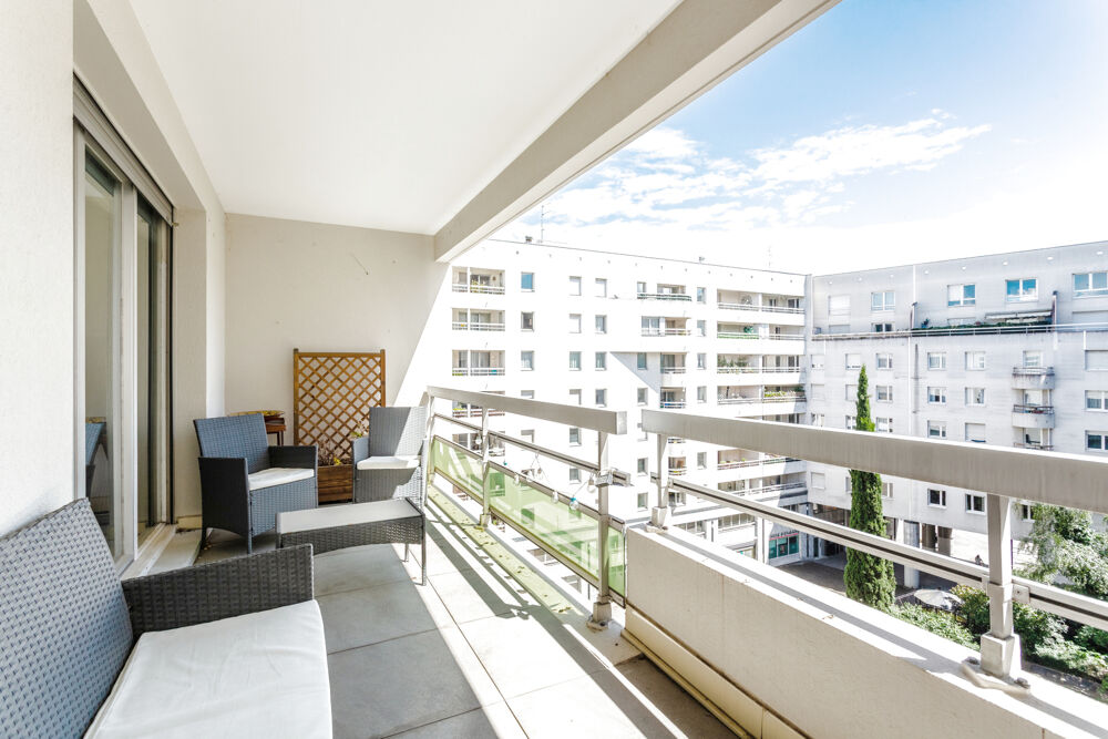 Appartement familial 6ème étage Villeurbanne Gratte-Ciel