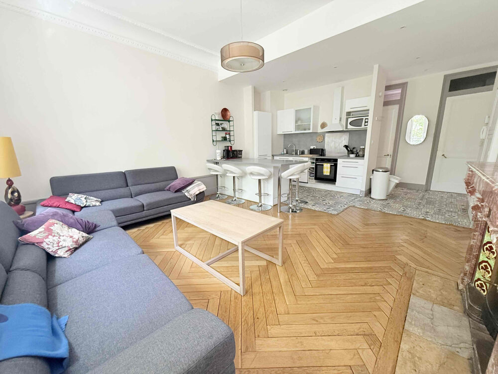 Location Appartement 4 chambres 106 m2 proche des métros Charpennes et République et du parc de la Tête d'Or Villeurbanne