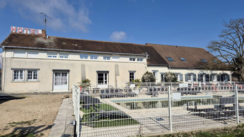 À Vendre : Hôtel-Restaurant avec Piscine   Emplacement Idéal ! 499000 36130 Coings