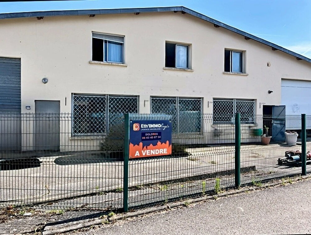 Maison 900 m² · à Peronnas · 900 m² · 750 000 €