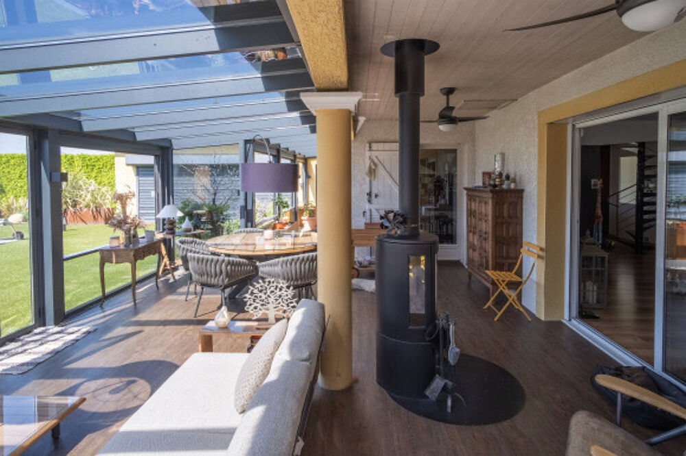 à vendre  Propriété/château Belleville (69220)