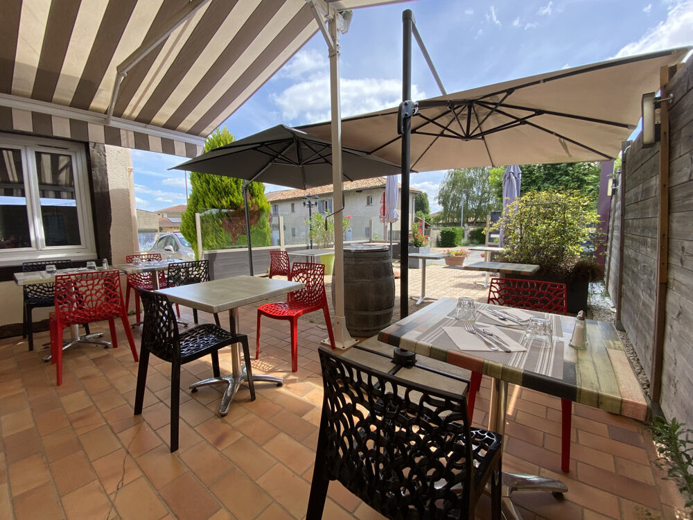   MACON A 5 KMS  EN VAL DE SAONE  - A VENDRE BELLE AFFAIRE ET CLIENTELE - BAR RESTAURANT AVEC TERRASSE 
