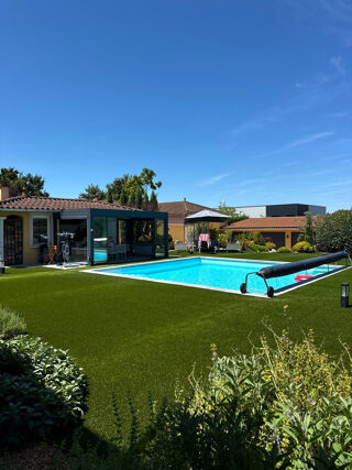  Propriété/château à vendre 9 pièces 288 m²
