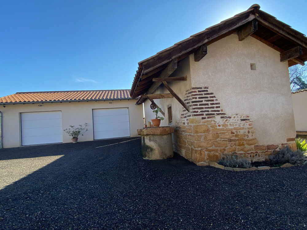 MACON EST - FERME 195 M2 - 5 CHAMBRES - DEPENDANCES - DOUBLE GARAGE 54 M2 - TERRAIN 1300 M2