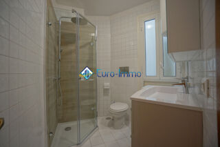  Appartement à louer 2 pièces 33 m²