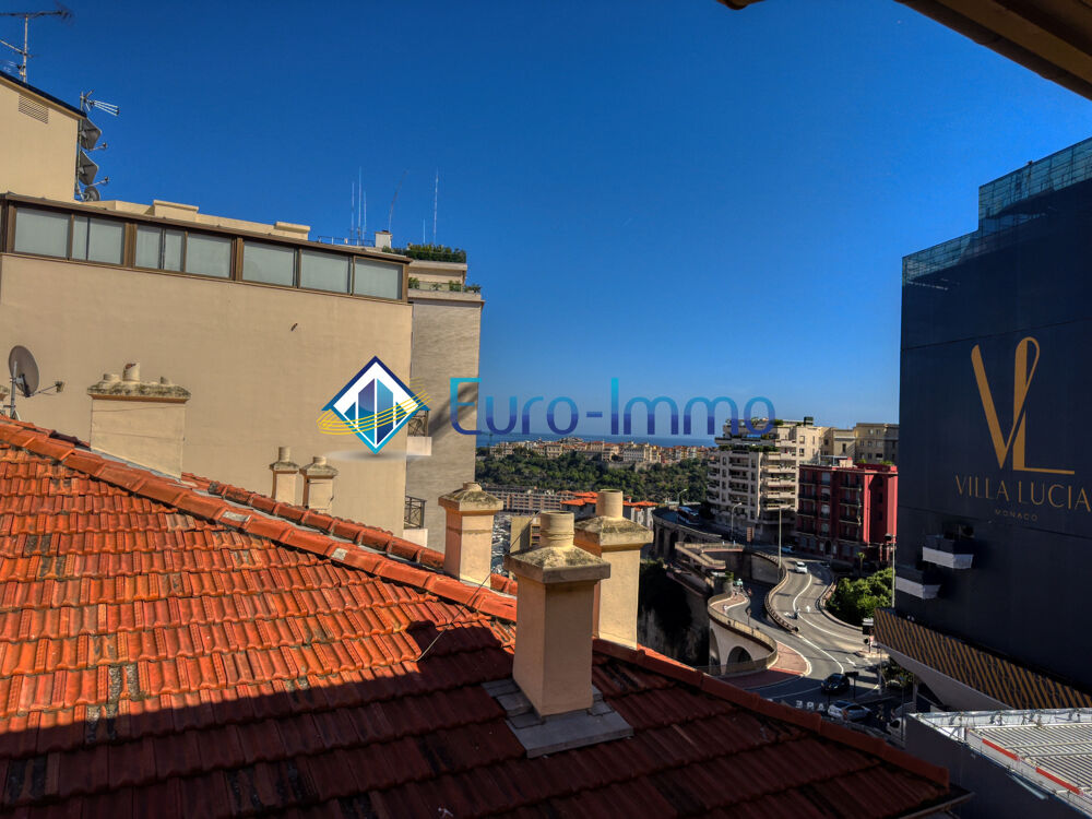 Vente Appartement Appartement 3 Pièces 83m2 - Dernier étage - Limitrophe Monaco Beausoleil