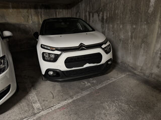  Parking / Garage � vendre 18 m� Beausoleil