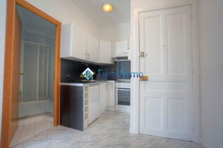  Appartement à louer 2 pièces 33 m²