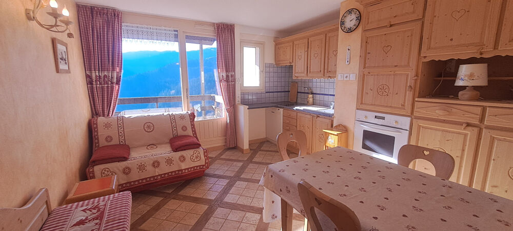 Vente Appartement T2 entièrement rénové   Esprit montagne, mobilier sur mesure et parking à Samoens 1600. Samoens