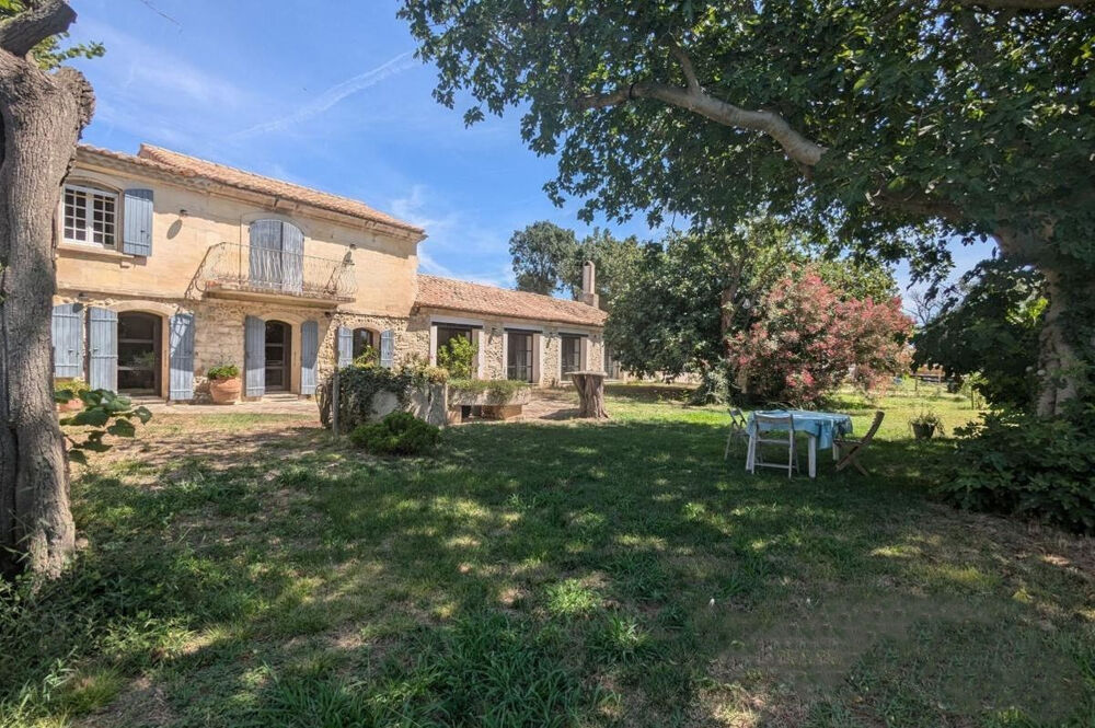 Maison 10 pièces 334 m² · à Arles · 334 m² · 1 100 000 €