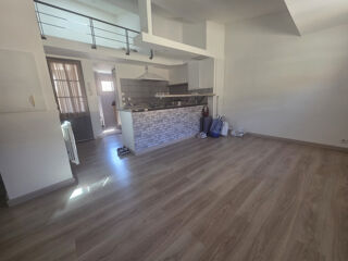  Immeuble à vendre 77 m²