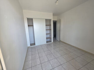  Appartement à louer 4 pièces 76 m²