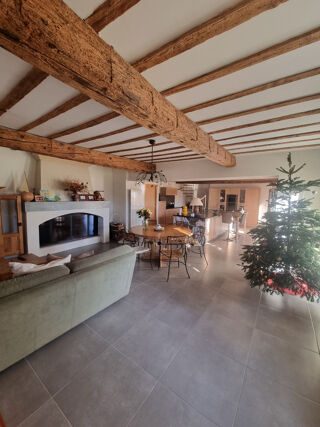  Maison à vendre 10 pièces 334 m²