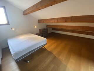  Appartement à louer 3 pièces 86 m²