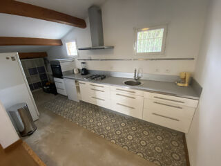  Appartement à louer 3 pièces 86 m²