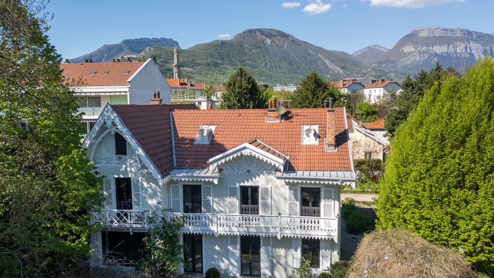 à vendre  Propriété/château Grenoble (38100)