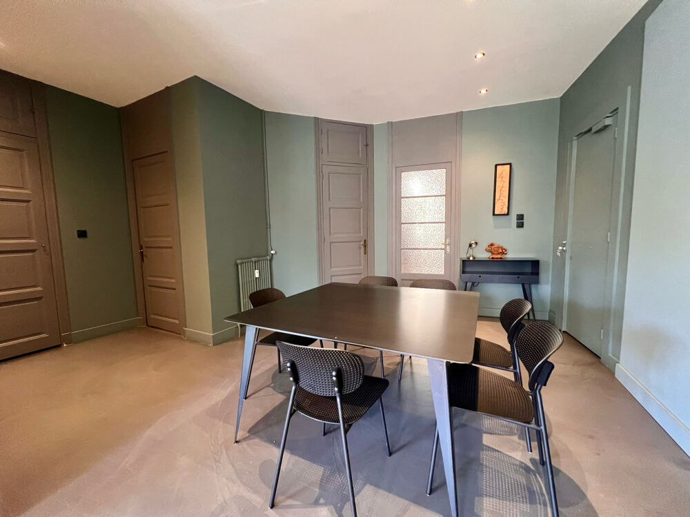 Vente Appartement À Vendre   Élégant T4 de 110 m2 avec balcons   Hyper-Centre Grenoble Grenoble