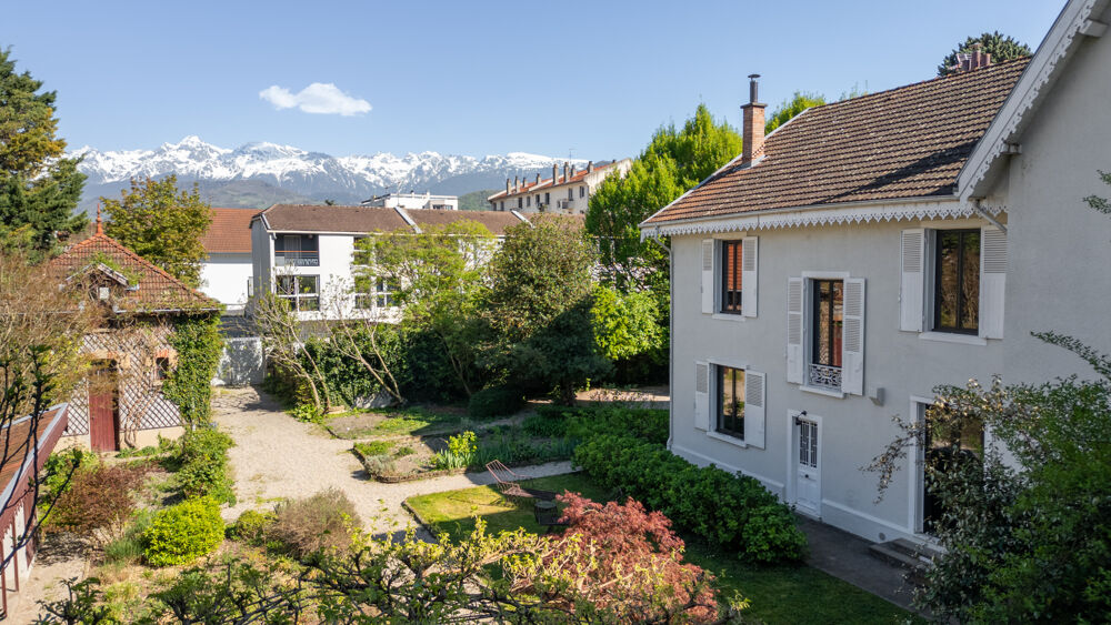 à vendre  Propriété/château Grenoble (38100)