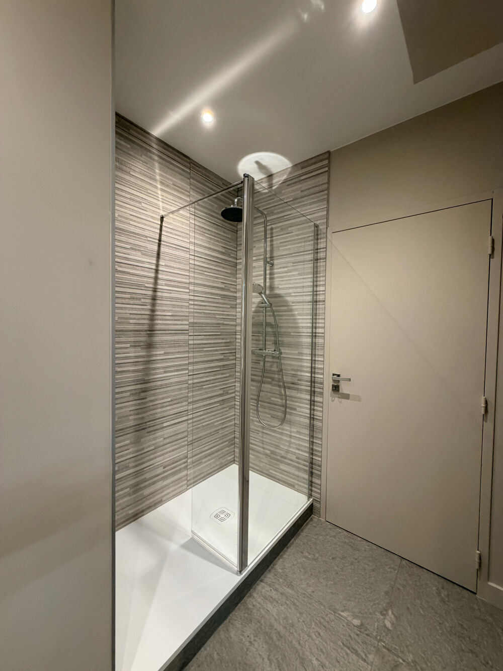 Location Appartement GRENOBLE   Place Paul de l'Étoile   T3 rénové   70 m2   Location vide Grenoble