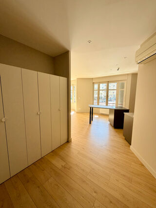  Appartement à louer 3 pièces 70 m²