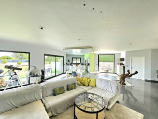  Maison � vendre 7 pi�ces 214 m�