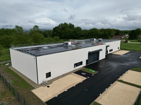   Entrepôt neuf A VENDRE proche A43 