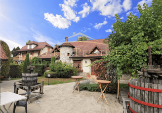  Propri�t�/ch�teau � vendre 12 pi�ces 380 m�