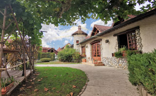  Propriété/château à vendre 12 pièces 380 m²