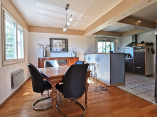  Maison  vendre 6 pices 185 m