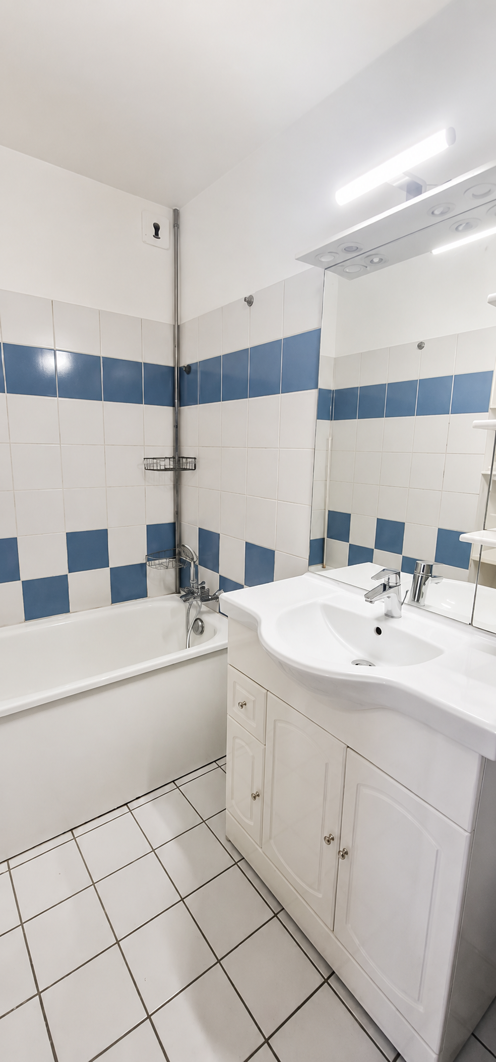 Location T1 bis centre ville BELLEY