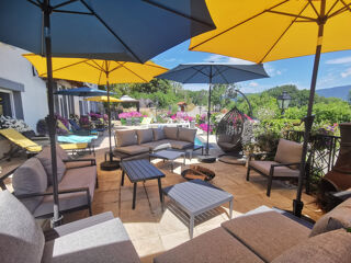  Immeuble � vendre 15 + pi�ces 660 m�